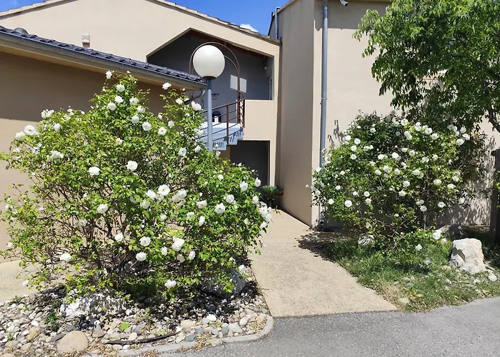 Appart\'Hotel Residella House Room & Kitchen Avignon Le Pontet